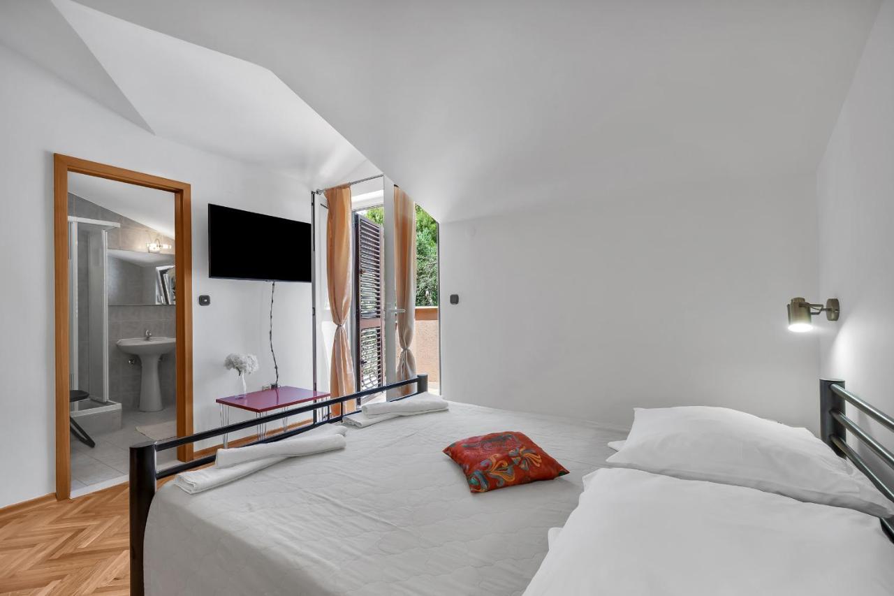 Guest House Lazeta Duce Exterior photo