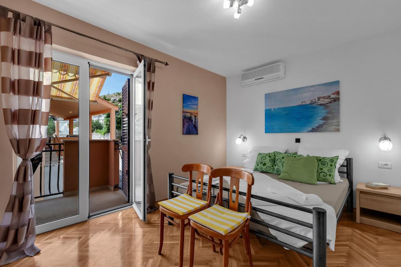 Guest House Lazeta Duce Exterior photo