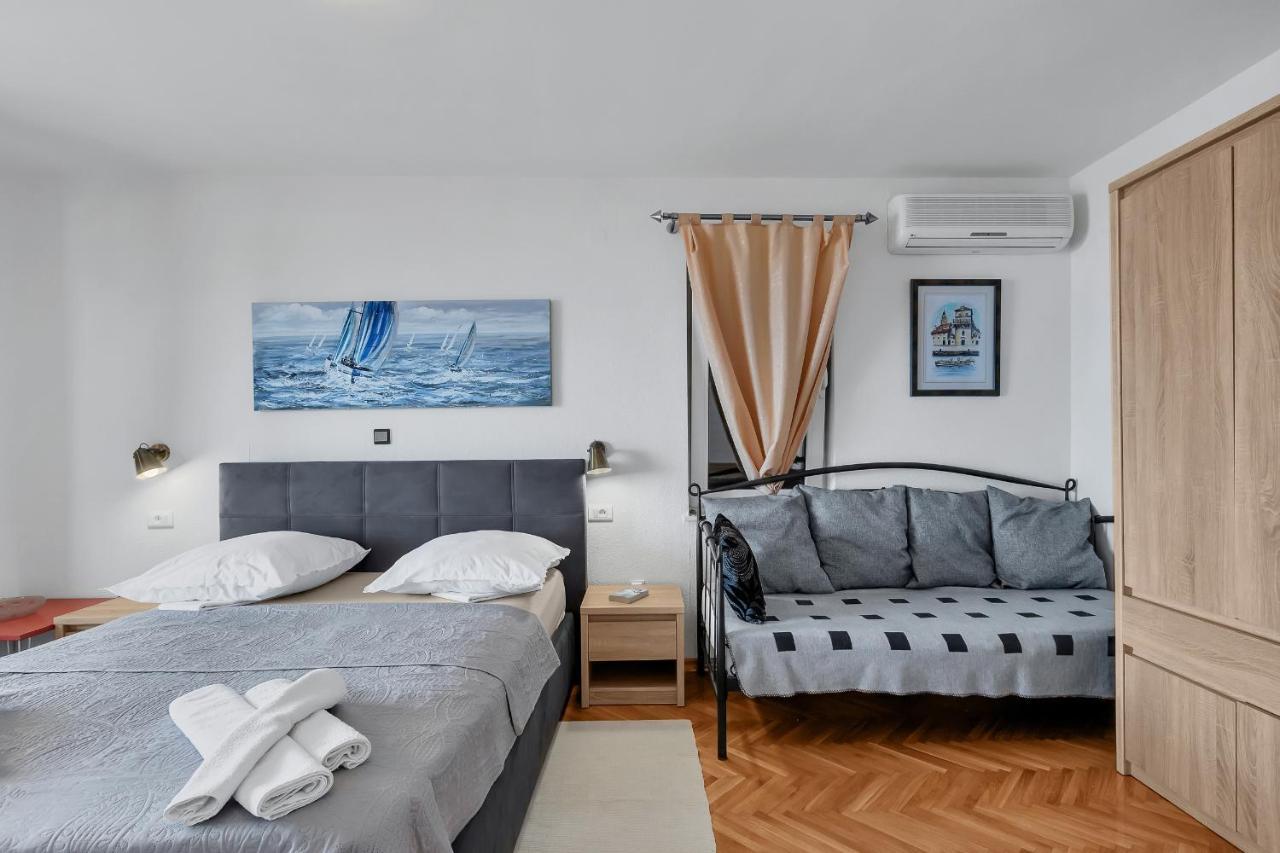 Guest House Lazeta Duce Exterior photo